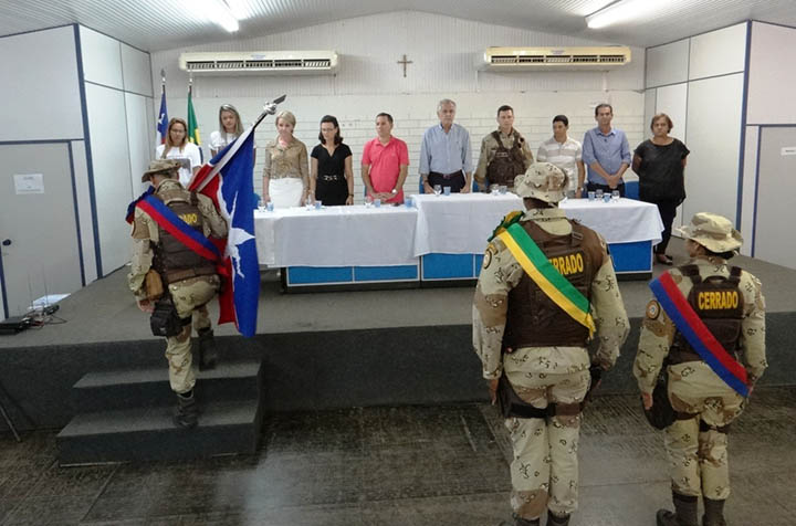 A Companhia Independente de Policiamento Especializado do Cerrado (CIPE-Cerrado), realizou o hasteamento das bandeiras.